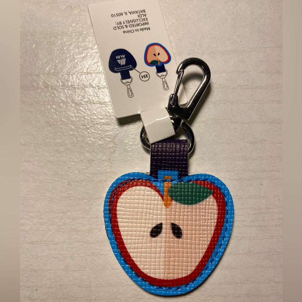 Aldi Apple Keychain Quarter Keeper